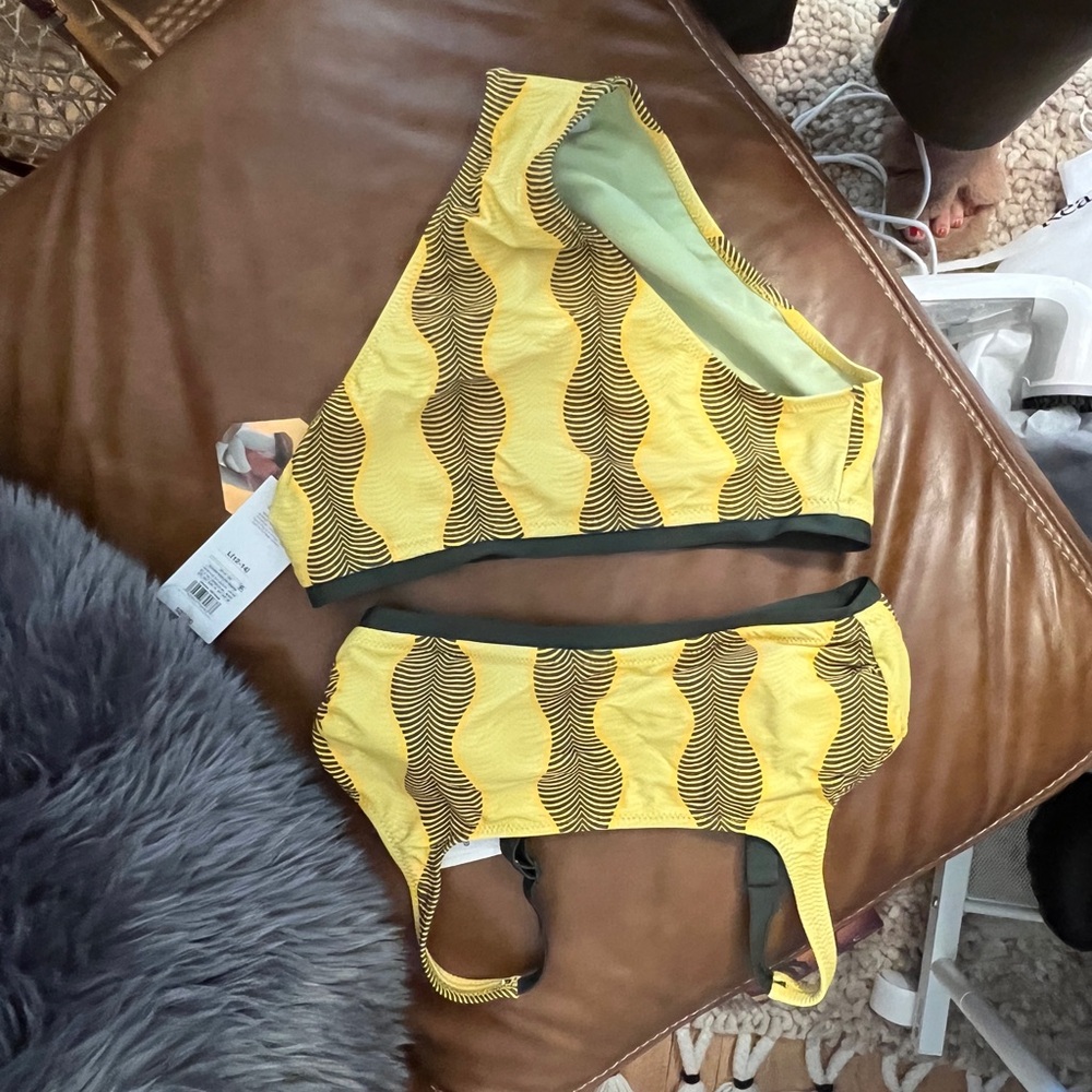 NWT Vibrant Yellow and Black Bikini Set